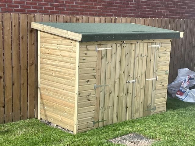Dog Kennels & Outdoor Store Suppliers in Pocklington
